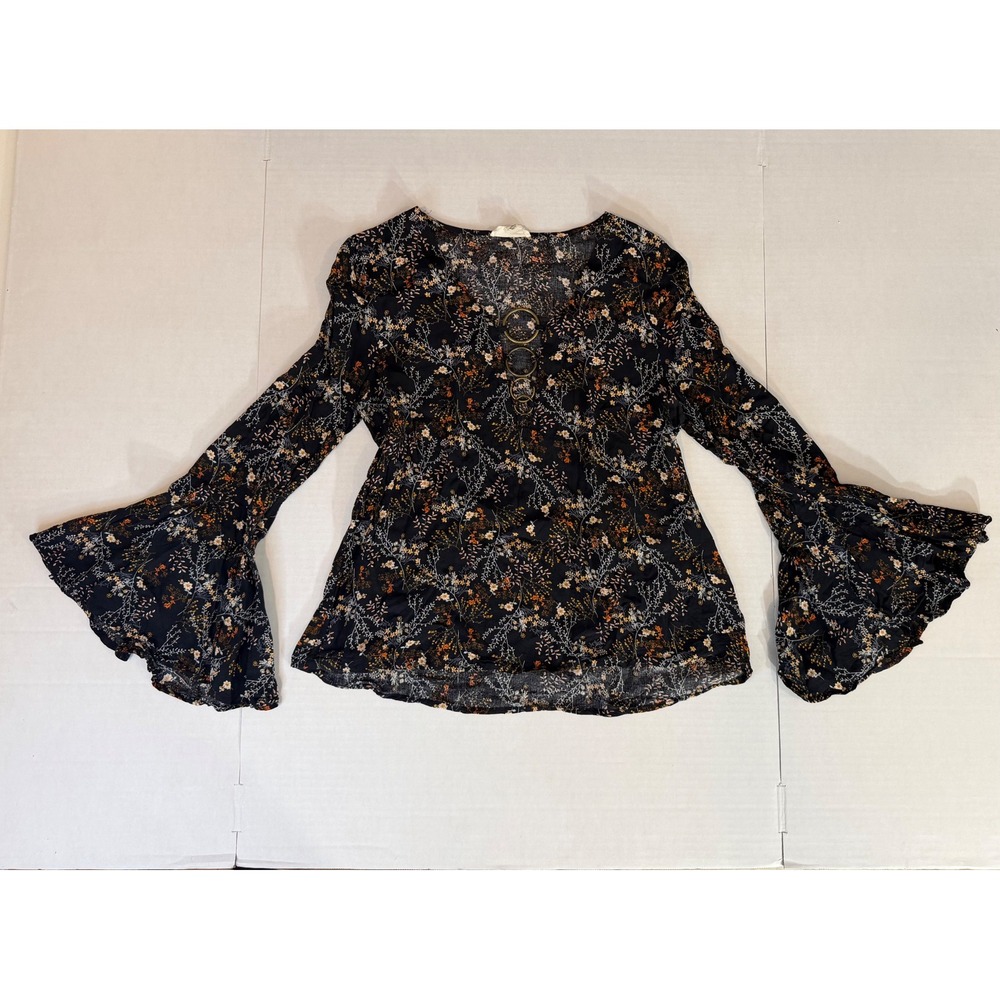 Entro Black Floral Bell Sleeve Top V-Neck Ring Detail Boho Blouse Small